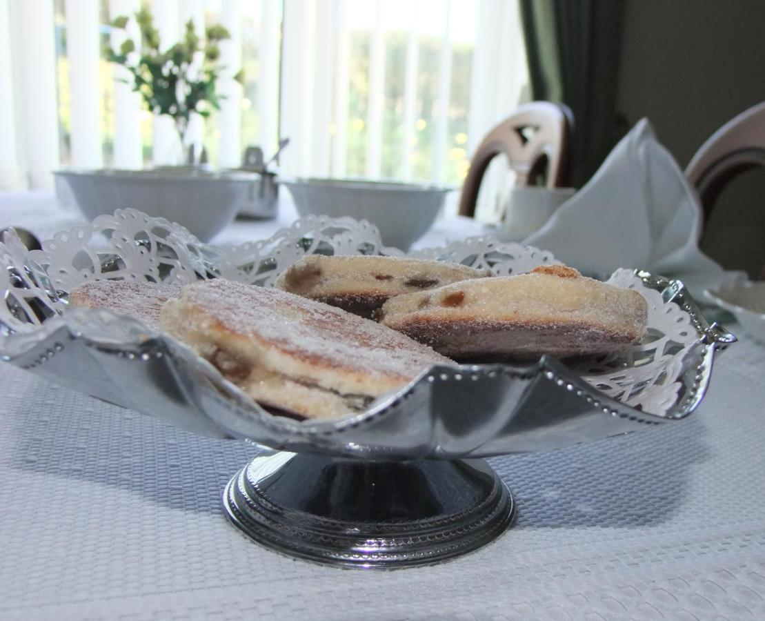 Erw-Lon Farm Bed & Breakfast Pontfaen Екстериор снимка