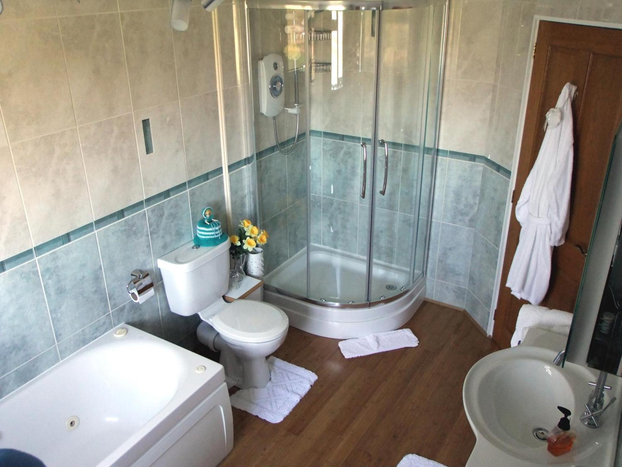 Erw-Lon Farm Bed & Breakfast Pontfaen Стая снимка