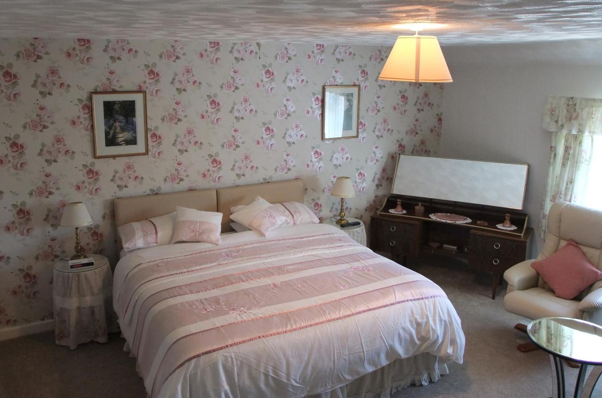 Erw-Lon Farm Bed & Breakfast Pontfaen Стая снимка